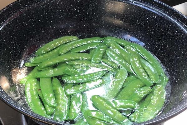 荷兰豆炒瘦肉的做法图解8