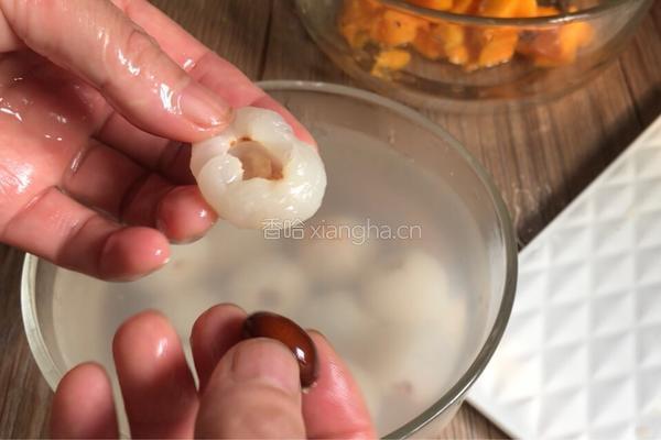 网红酸奶荔枝冻的做法图解3