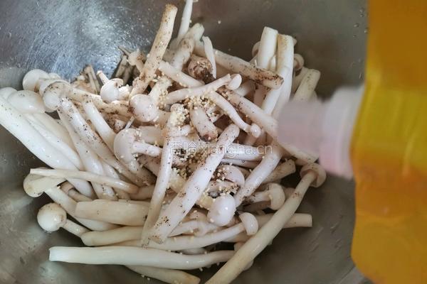 酥炸海鲜菇的做法图解4