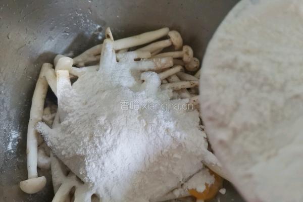酥炸海鲜菇的做法图解7