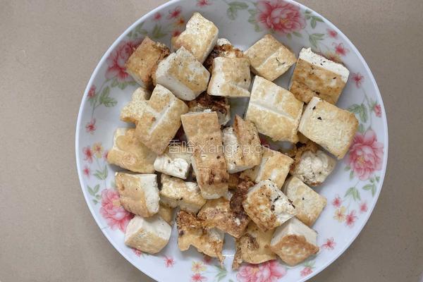 虾仁豆腐煲的做法图解5