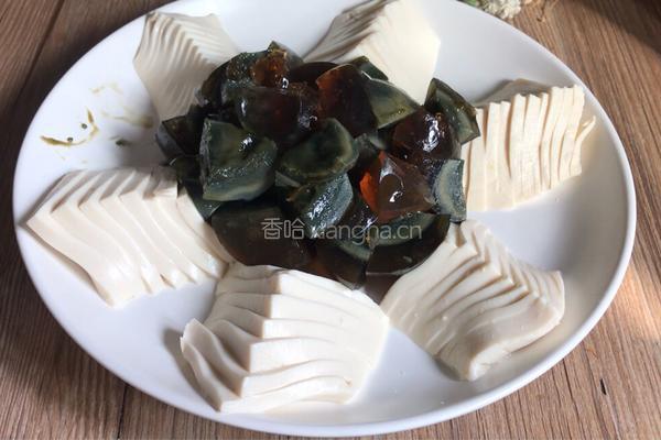 皮蛋豆腐的做法图解8