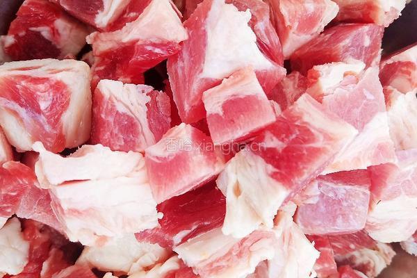 孜然牛肉粒的做法图解1