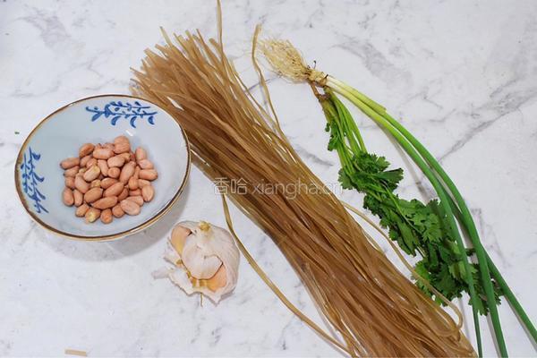 酸辣红薯粉的做法图解1
