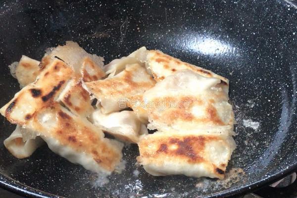 红萝卜牛肉锅贴的做法图解21