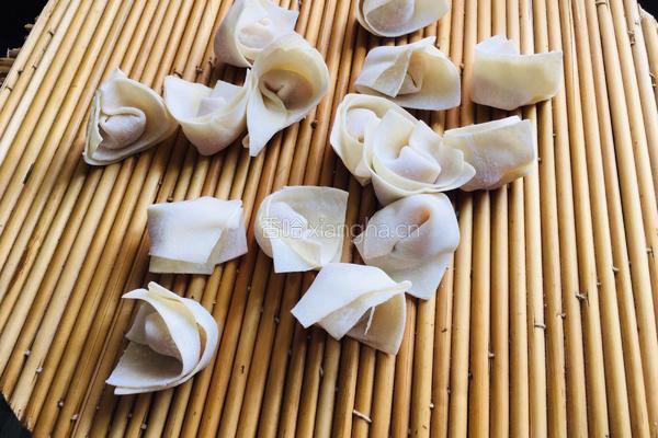 清汤鸡肉馄饨的做法图解6