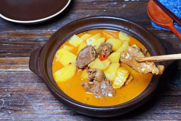 红烧牛肉烧土豆的做法图解10