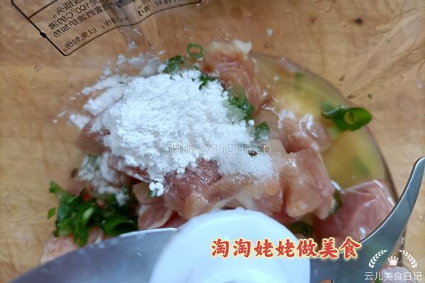 鸡肉蔬菜肠的做法图解4
