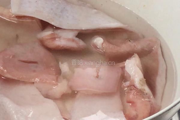 泡椒猪皮的做法图解3