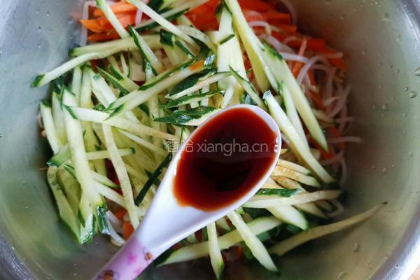 炝拌绿豆芽的做法图解8