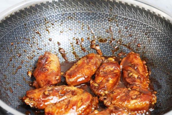 蒜香蜜汁鸡翅的做法图解10