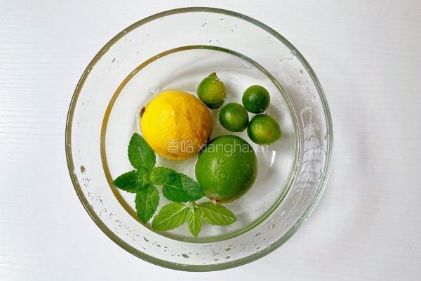 三款经典柠檬茶的做法图解3