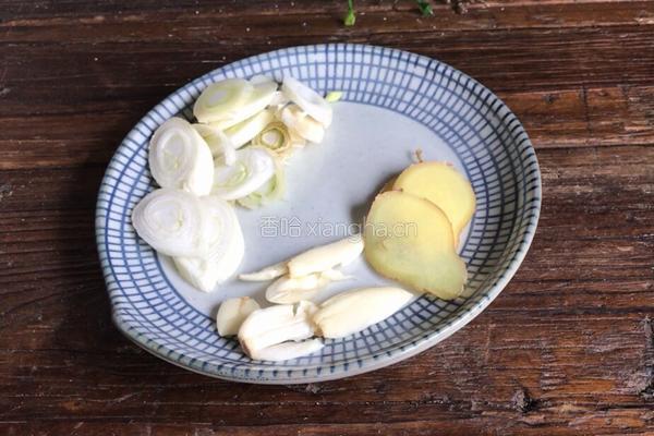 豆豉蒸白刁的做法图解2