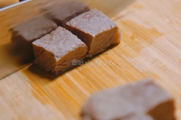 自制翡翠牛肉粒的做法图解3