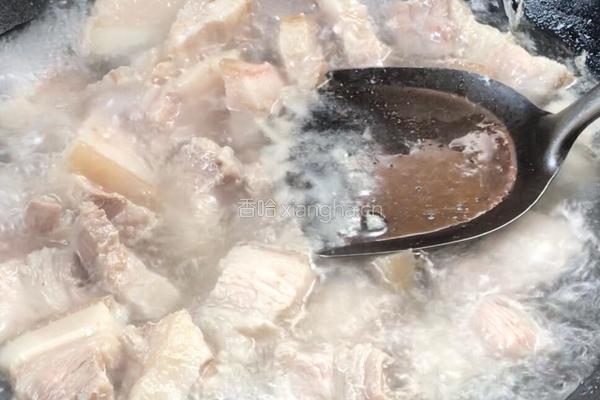 蜜桃红烧肉的做法图解4