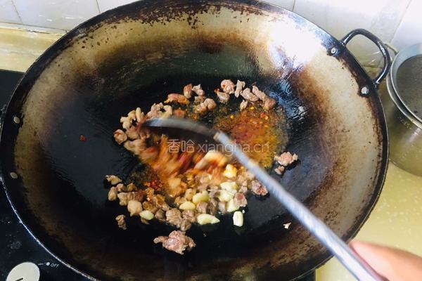 香菇牛肉荞面的做法图解4