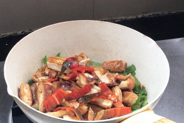 青椒炒豆腐的做法图解12