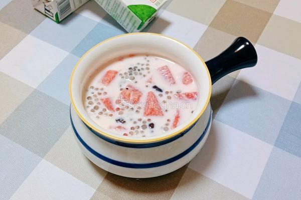 牛奶西瓜西米露的做法图解14