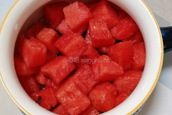 牛奶西瓜西米露的做法图解10