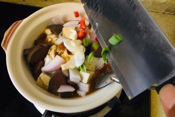 砂锅鸭血炖豆腐的做法图解5