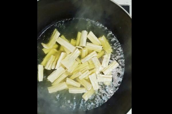 西芹腐竹的做法图解6