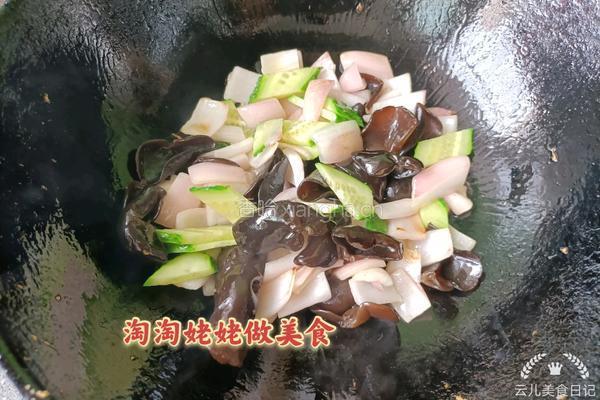洋葱木耳炒鸡蛋的做法图解6