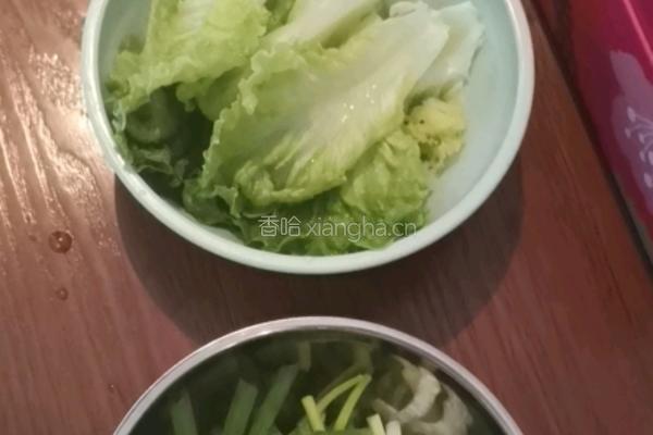 自制葱油拌面的做法图解1