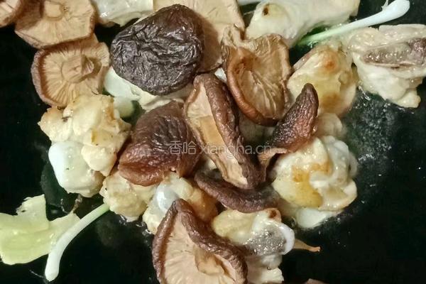 香菇土豆烧鸡腿的做法图解6