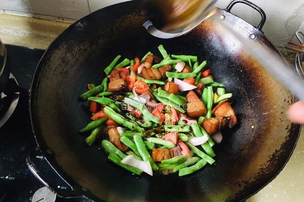 红烧肉焖面的做法图解9