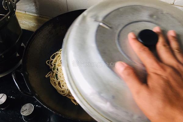 红烧肉焖面的做法图解12