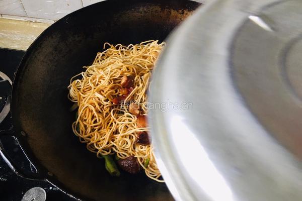 红烧肉焖面的做法图解14