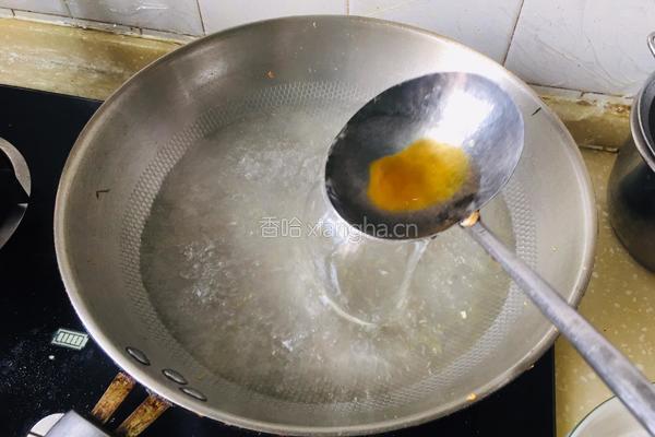 酸辣酥肉汤的做法图解1