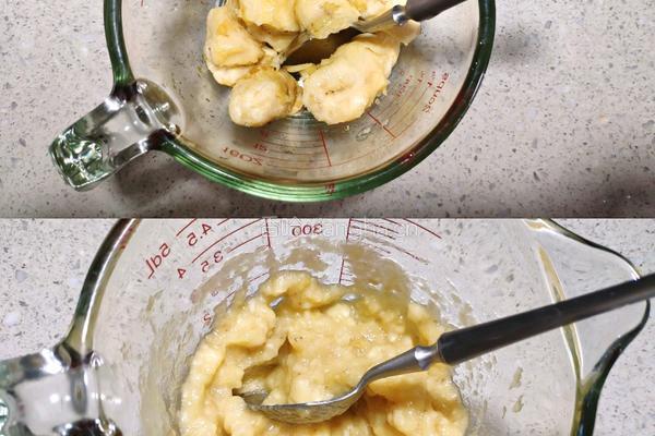 无油无糖低脂饱腹の香蕉燕麦饼的做法图解1