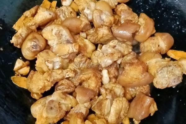 莲藕花生炖猪脚的做法图解9