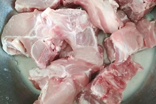 清炖排骨的做法图解1