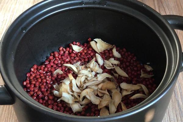 南瓜红豆小米粥的做法图解3