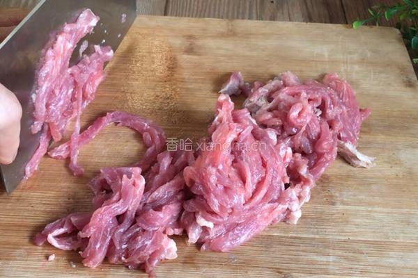 空心菜梗炒肉丝的做法图解1