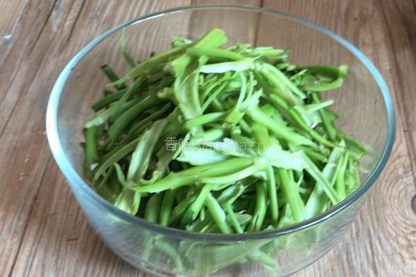 空心菜梗炒肉丝的做法图解5