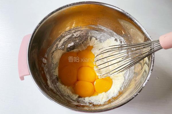 甲壳虫车生日蛋糕的做法图解5