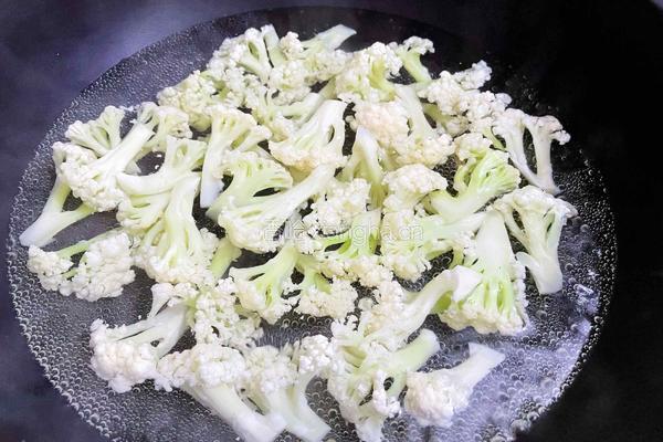 番茄菜花的做法图解3