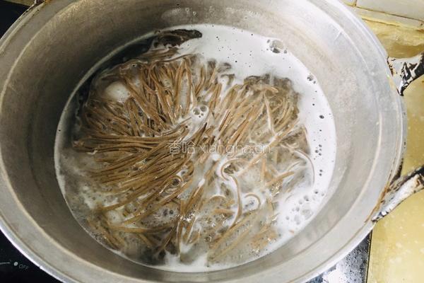 西红柿鸡蛋荞麦面的做法图解11