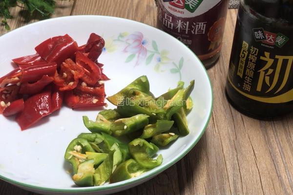 辣椒麻花炒肉片的做法图解3