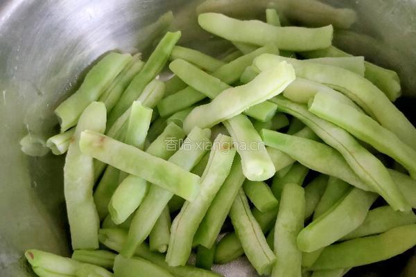 排骨豆角焖面的做法图解4
