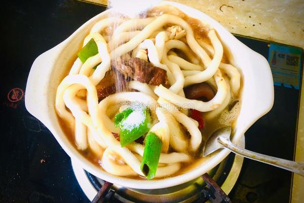猪肉炖粉条的做法图解6