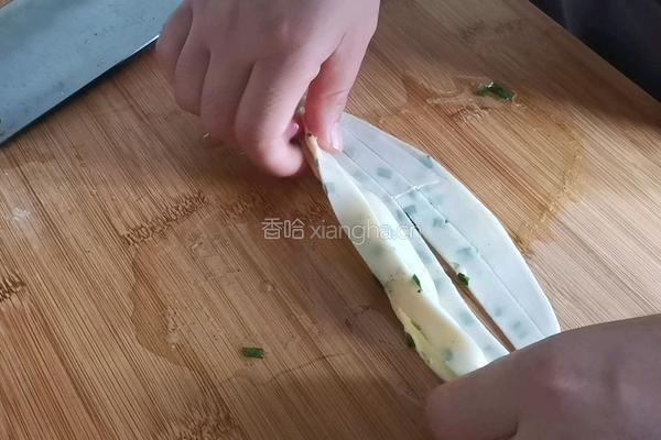 葱油饼（饺子皮版）的做法图解8