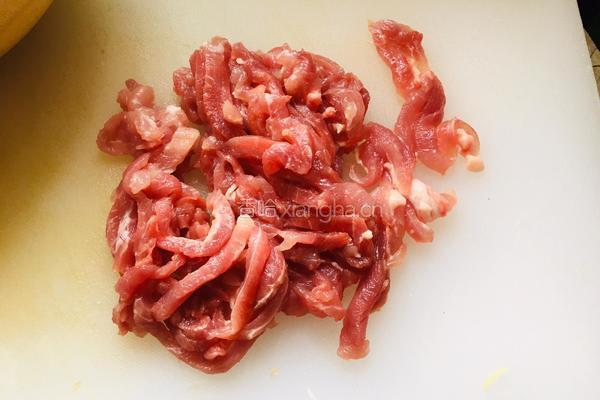 酸辣肉丝汤的做法图解1