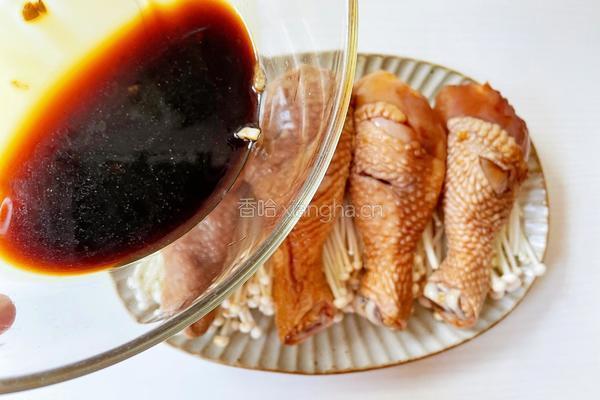 金针菇无油蒸鸡腿的做法图解8