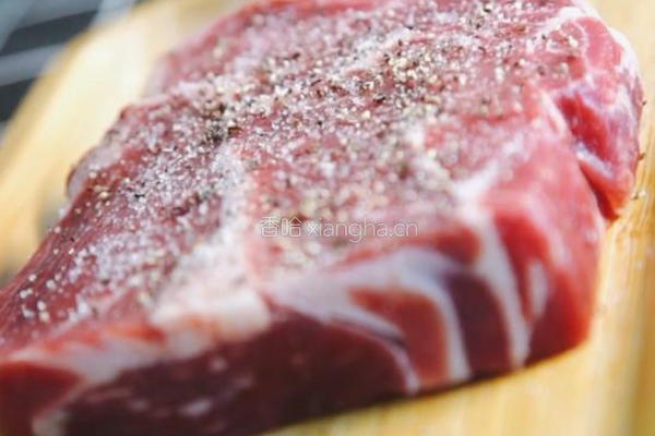 自制牛上脑汉堡的做法图解1