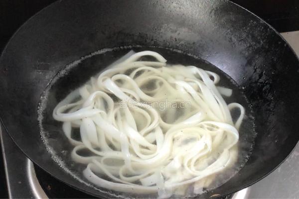 家常牛肉河粉的做法图解5