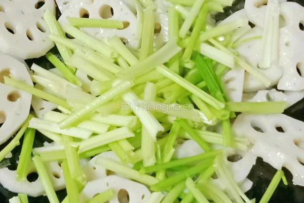 莲藕炒肉片的做法图解11